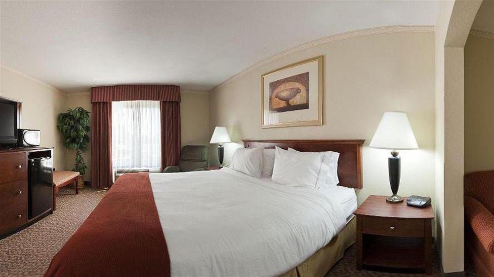 Holiday Inn Express Breaux Bridge By Ihg Henderson Exterior foto