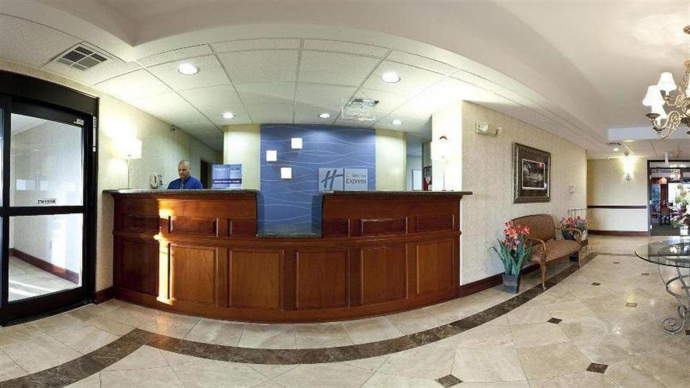 Holiday Inn Express Breaux Bridge By Ihg Henderson Exterior foto